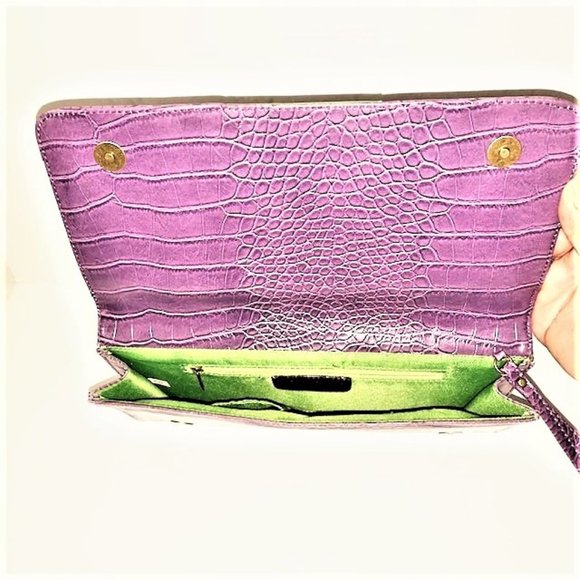 eBISU Reptile Embossed Vegan Leather Clutch - Picture 4 of 6